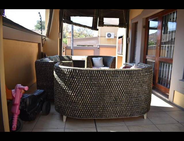 3 BEDROOM HOUSE FOR SALE IN SINOVILLE